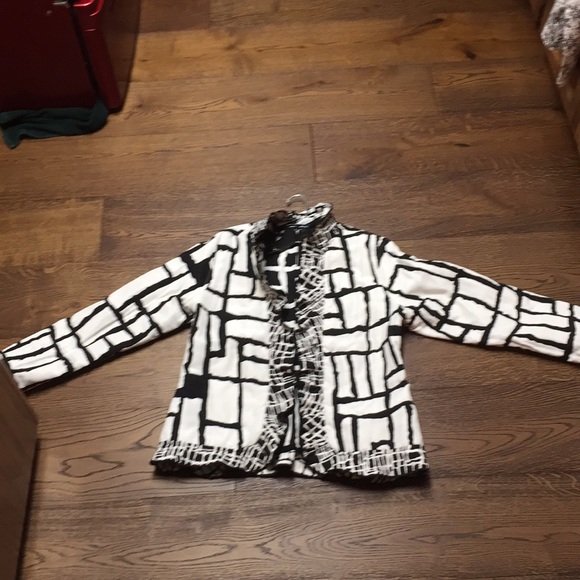 Patterned Jacket - Picture 3 of 3